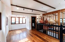 Dickson Road (D8), Office #522763721